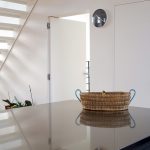 LONDON CALLING ONE<strong>PLANE</strong>™ FRAMELESS DOORS LONDON CALLING ONE<strong>PLANE</strong>™ FRAMELESS DOORS